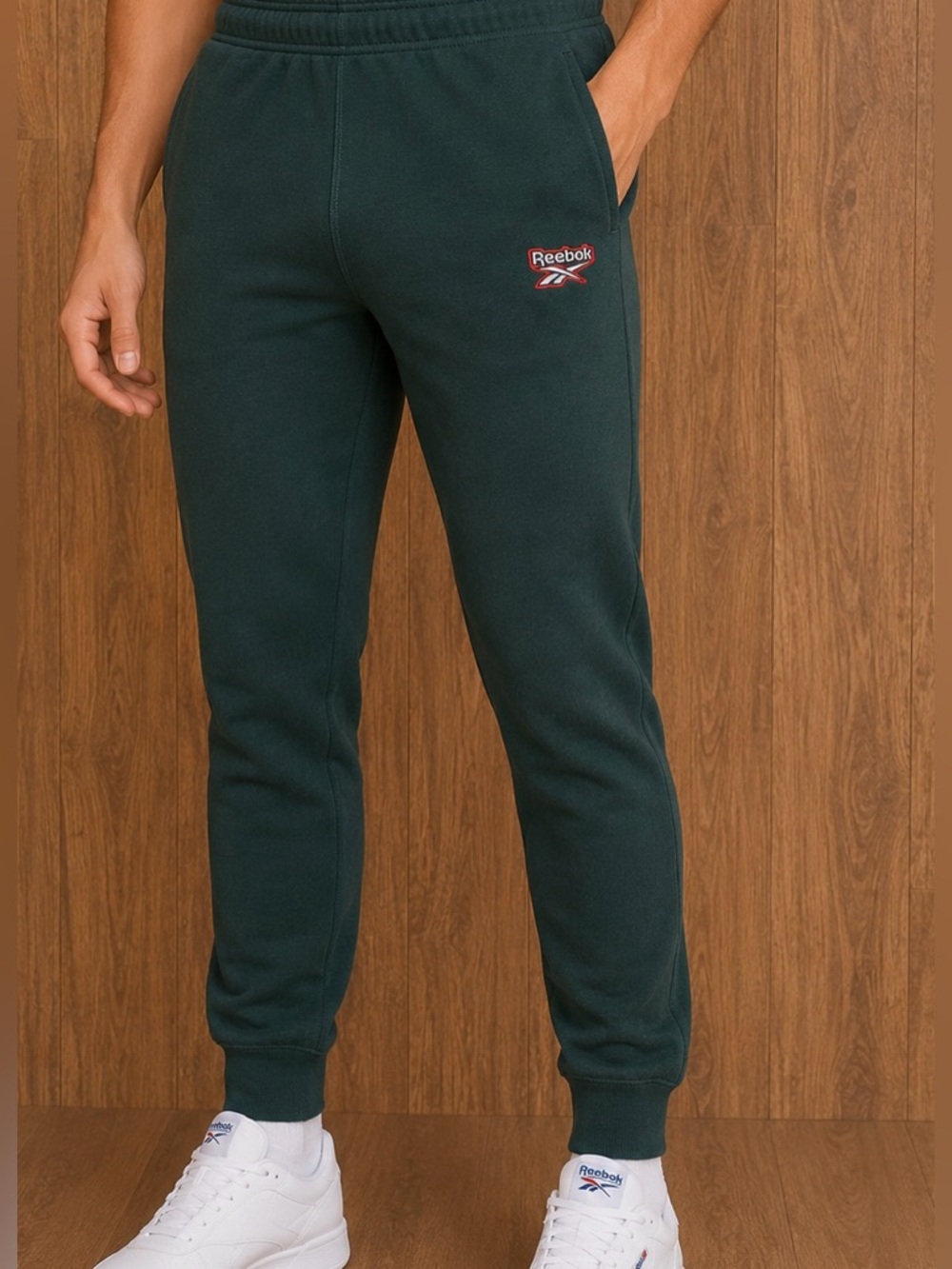 Reebok Men's Dark Forest Green Joggers with Logo Size L NWT Drawstring waist
